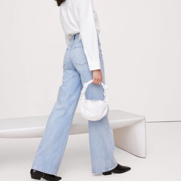 The Icon Classic Wide-Leg Jean Light Wash - Picture 3 of 9